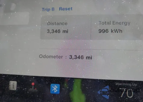 2025 Tesla Model Y Long Range Dual Motor All-Wheel Drive из США, поврежденный, VIN 7SAYGDED2SF227117